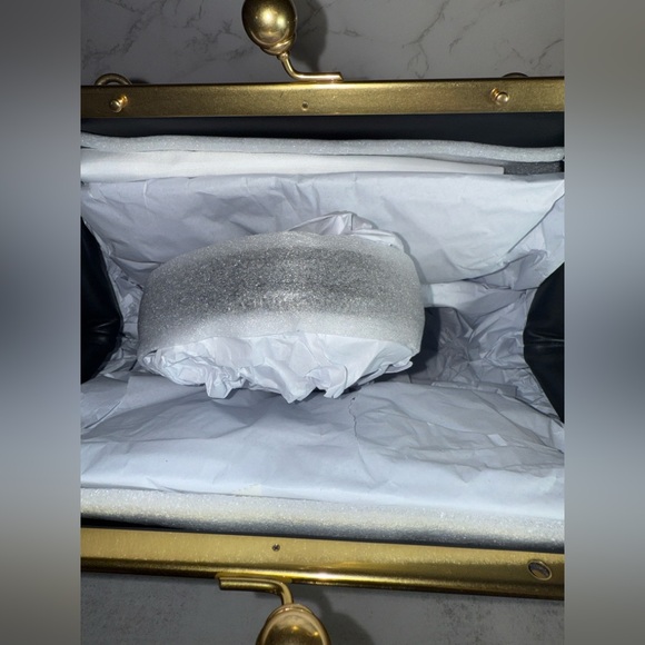 Coach Large Kisslock Frame Bag 2025 in Brass/Black Glovetanned Leather CBR51 NWT - Picture 15 of 16